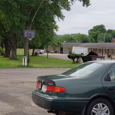 Mound Haven Motel Brookville Buitenkant foto