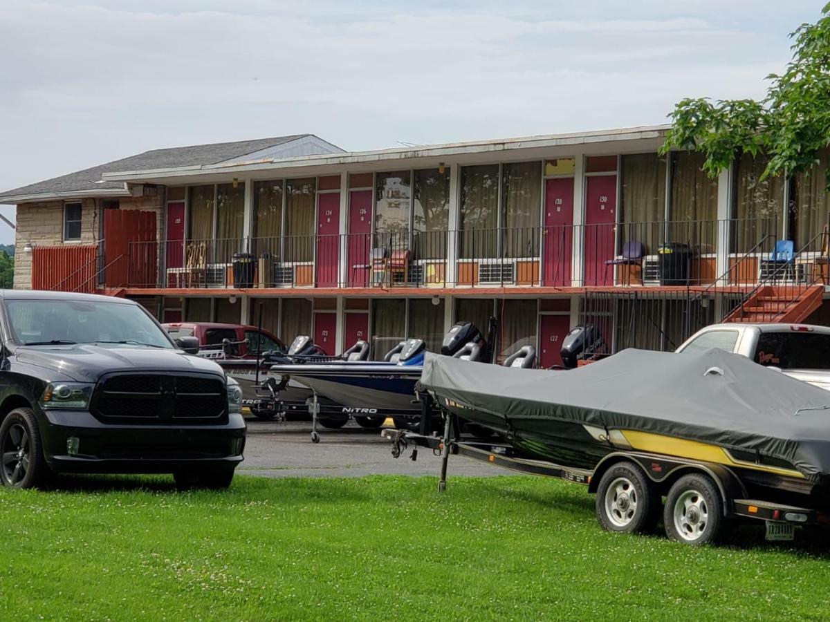 Mound Haven Motel Brookville Buitenkant foto