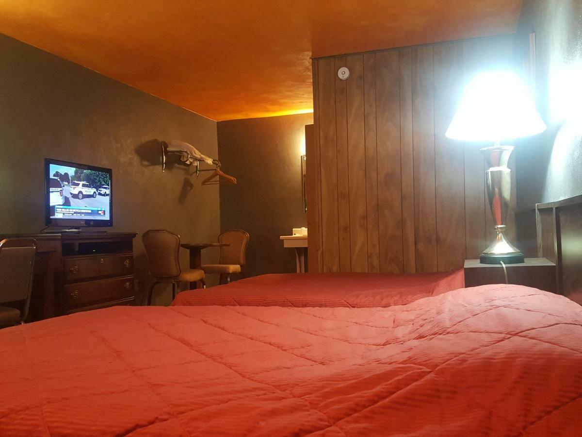 Mound Haven Motel Brookville Buitenkant foto